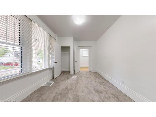 15 Mcdonald Avenue, London, ON - Indoor Photo Showing Other Room