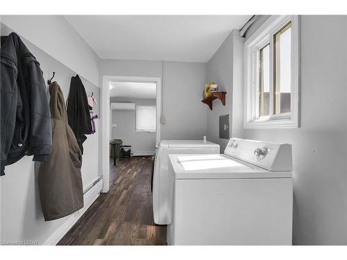 465 Second Street, London, ON - Indoor Photo Showing Laundry Room