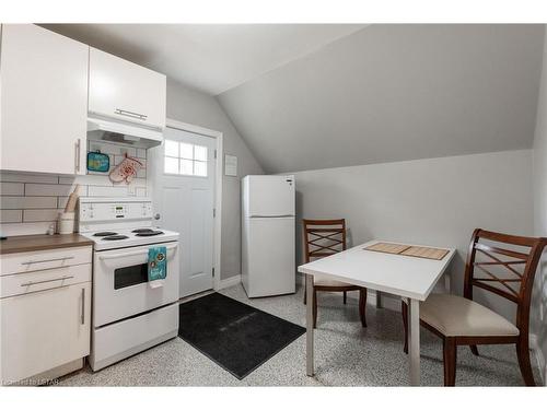 505 Oxford Street E, London, ON - Indoor Photo Showing Kitchen