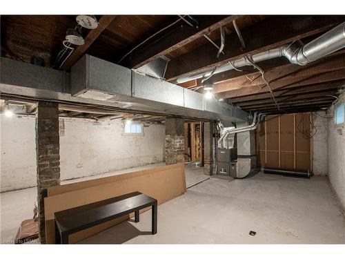 505 Oxford Street E, London, ON - Indoor Photo Showing Basement