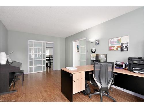 39 Golfdale Crescent, London, ON - Indoor Photo Showing Office