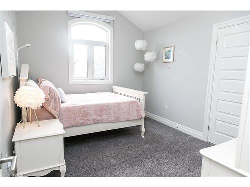 1816 Ballymote Avenue, London, ON - Indoor Photo Showing Bedroom