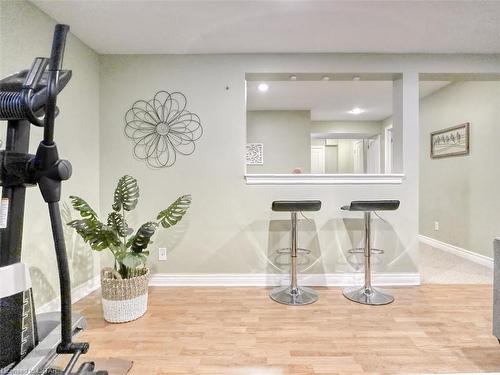 1516 Coronation Drive, London, ON - Indoor Photo Showing Living Room