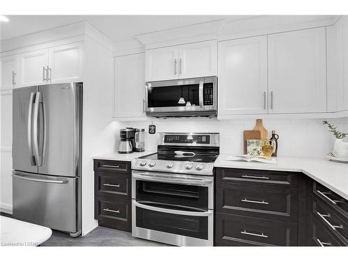 58 Dissing Crescent, London, ON - Indoor Photo Showing Kitchen