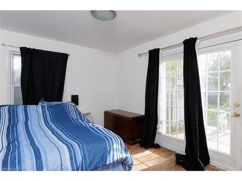 47 Stevenson Avenue, London, ON - Indoor Photo Showing Bedroom