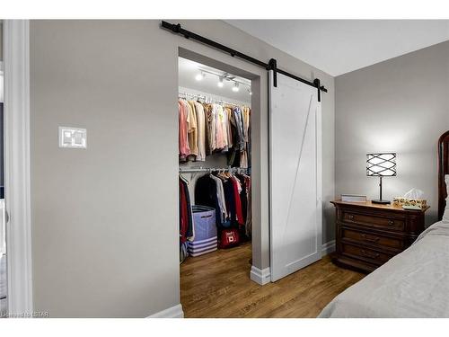 516 Palmtree Avenue, London, ON - Indoor Photo Showing Bedroom