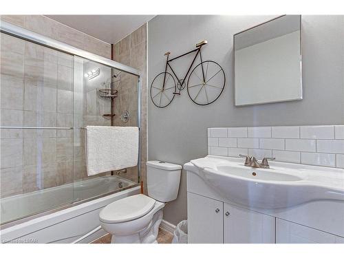 45-1096 Jalna Boulevard, London, ON - Indoor Photo Showing Bathroom