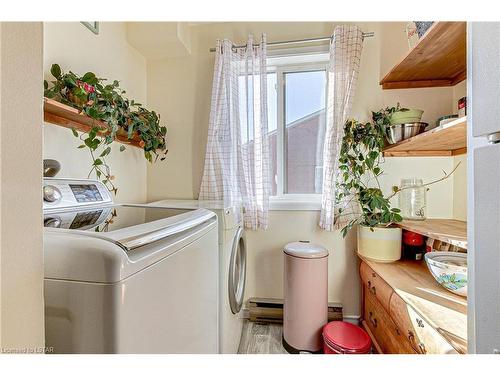 45-1096 Jalna Boulevard, London, ON - Indoor Photo Showing Laundry Room