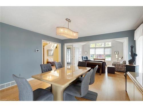 15 Bayside Court, London, ON - Indoor Photo Showing Dining Room