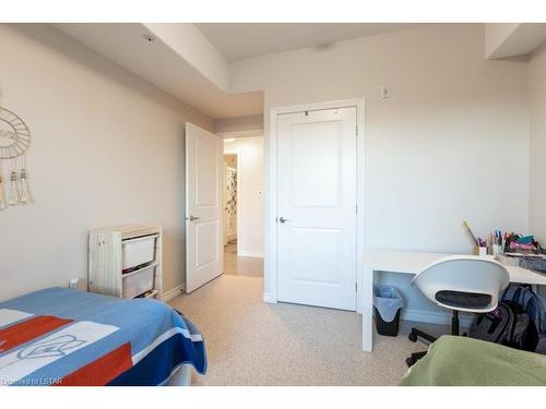 105-740 Augusta Drive, Kingston, ON - Indoor Photo Showing Bedroom