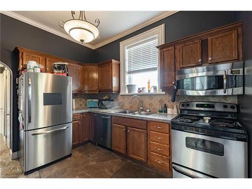 56 Riverview Avenue, London, ON - Indoor Photo Showing Kitchen With Double Sink