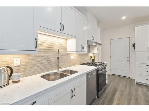 196 Broad Street, Parkhill, ON - Indoor Photo Showing Kitchen With Double Sink With Upgraded Kitchen