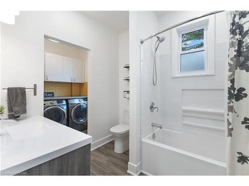 196 Broad Street, Parkhill, ON - Indoor Photo Showing Laundry Room