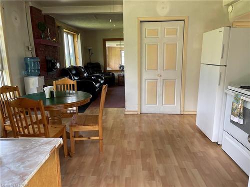 2442 Highway 520, Burk'S Falls, ON - Indoor Photo Showing Dining Room