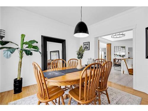 79 Edgevalley Road, London, ON - Indoor Photo Showing Dining Room