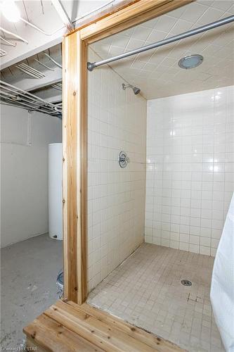 821 Colborne Street, London, ON - Indoor Photo Showing Bathroom