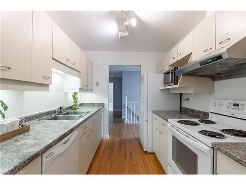 103-1500 Richmond Street, London, ON - Indoor Photo Showing Kitchen With Double Sink