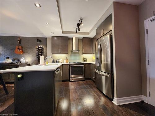 1405-505 Talbot Street, London, ON - Indoor Photo Showing Kitchen With Upgraded Kitchen
