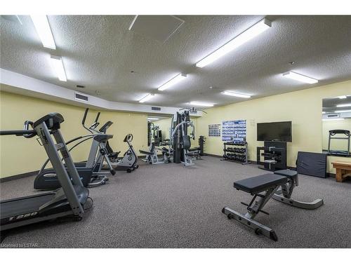 1202-500 Talbot Street, London, ON - Indoor Photo Showing Gym Room