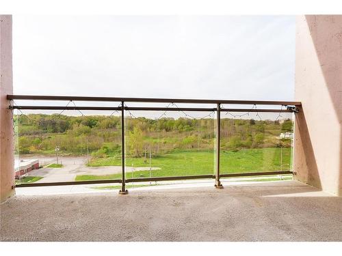 907-860 Commissioners Road E, London, ON - Outdoor With Balcony With View