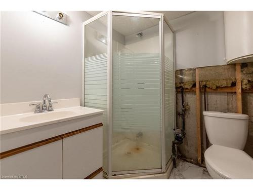 89 Bridlington Road, London, ON - Indoor Photo Showing Bathroom
