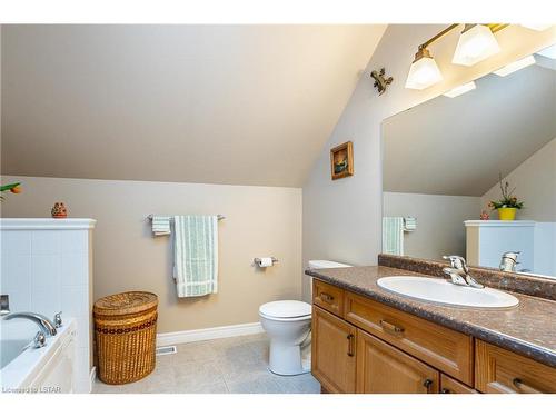 71818 Sunview Avenue, Bluewater, ON - Indoor Photo Showing Bathroom