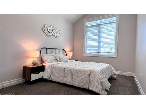 169-1061 Eagletrace Drive, London, ON - Indoor Photo Showing Bedroom