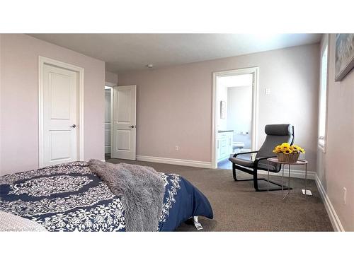 169-1061 Eagletrace Drive, London, ON - Indoor Photo Showing Bedroom