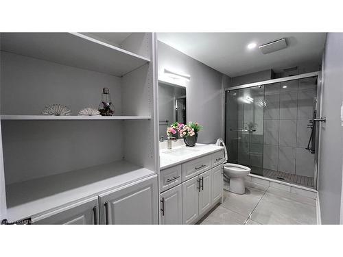 169-1061 Eagletrace Drive, London, ON - Indoor Photo Showing Bathroom