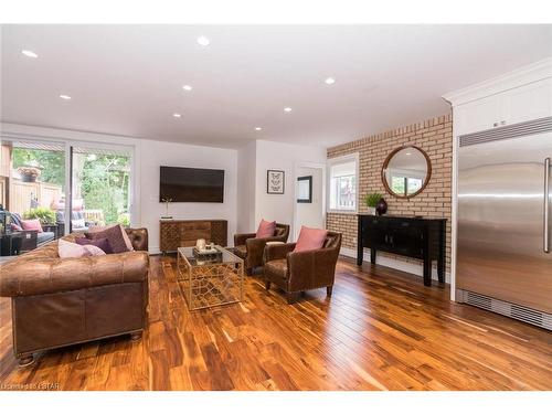 942 Wellington Street, London, ON - Indoor Photo Showing Living Room With Fireplace