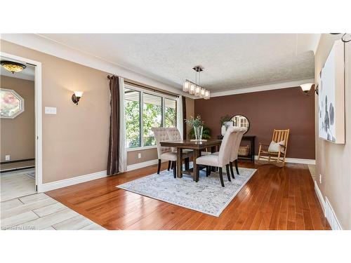 17 Silverdale Crescent, London, ON - Indoor Photo Showing Dining Room