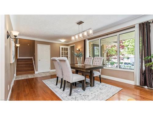 17 Silverdale Crescent, London, ON - Indoor Photo Showing Dining Room