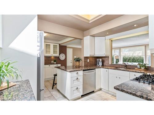 17 Silverdale Crescent, London, ON - Indoor Photo Showing Kitchen