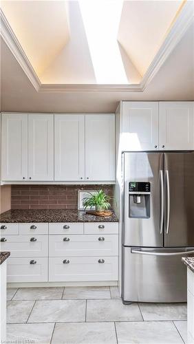 17 Silverdale Crescent, London, ON - Indoor Photo Showing Kitchen