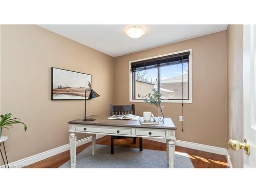 17 Silverdale Crescent, London, ON - Indoor Photo Showing Office