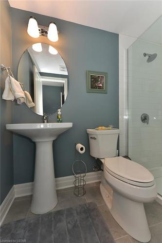 50-555 Sunningdale Road, London, ON - Indoor Photo Showing Bathroom