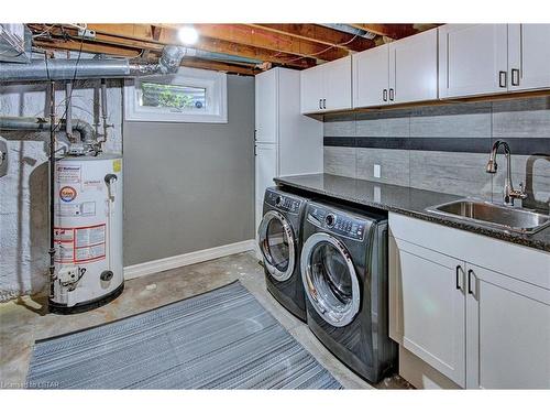 577 Middlewoods Drive, London, ON - Indoor Photo Showing Laundry Room