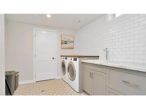 277 Ferndale Avenue, London, ON - Indoor Photo Showing Laundry Room