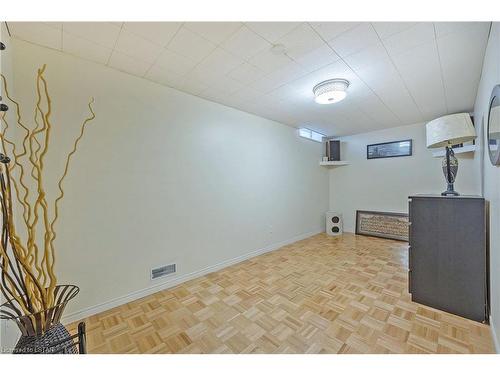 146 Napoleon Drive, London, ON - Indoor Photo Showing Other Room