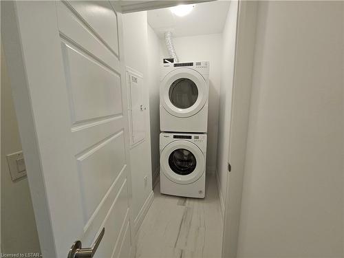 314-1975 Fountain Grass Drive, London, ON - Indoor Photo Showing Laundry Room