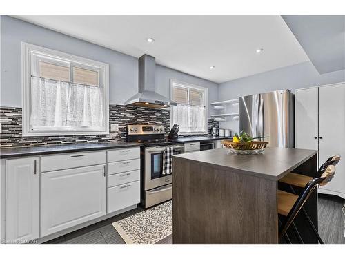 35 Chancton Crescent, London, ON - Indoor Photo Showing Kitchen With Upgraded Kitchen