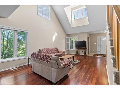 1841 Foxwood Avenue, London, ON - Indoor Photo Showing Living Room