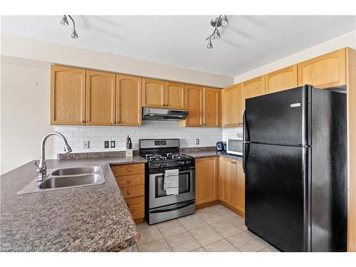 1841 Foxwood Avenue, London, ON - Indoor Photo Showing Kitchen With Double Sink