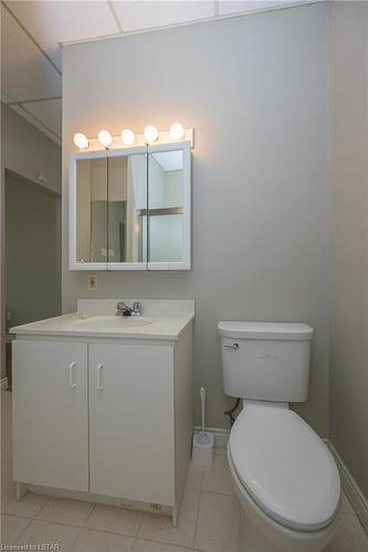 626 Wellington Street, London, ON - Indoor Photo Showing Bathroom
