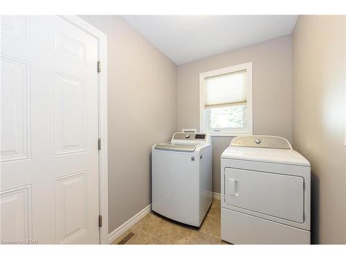 52 James Avenue, Tillsonburg, ON - Indoor Photo Showing Laundry Room