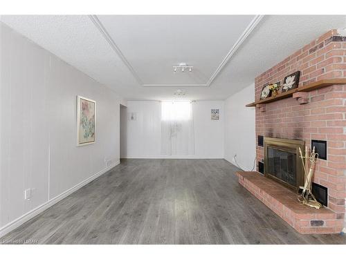 112 Ardsley Crescent, London, ON - Indoor With Fireplace