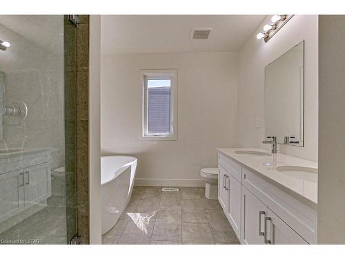 1440 Twilite Boulevard, London, ON - Indoor Photo Showing Bathroom