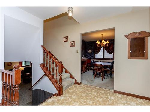 43 Fox Hollow Crescent, London, ON - Indoor Photo Showing Other Room