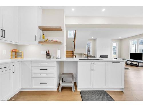 1619 Upper West Avenue, London, ON - Indoor Photo Showing Kitchen