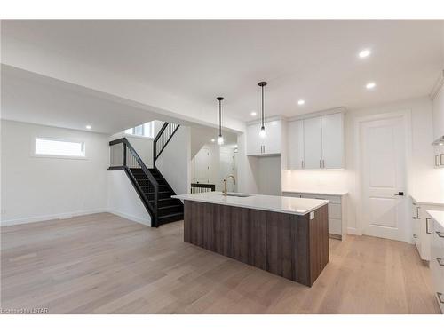 1631 Upper West Avenue, London, ON - Indoor Photo Showing Kitchen With Upgraded Kitchen